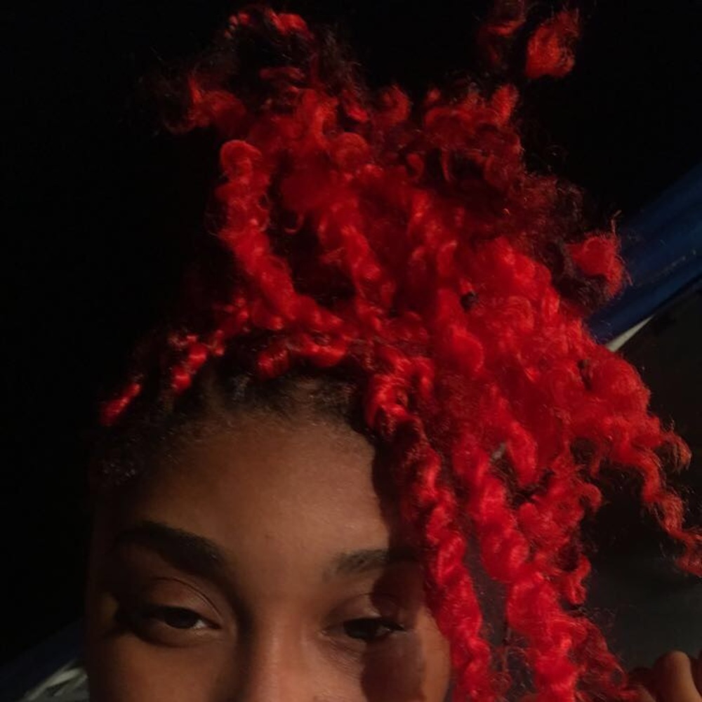 Meet your Posher, Dejanira